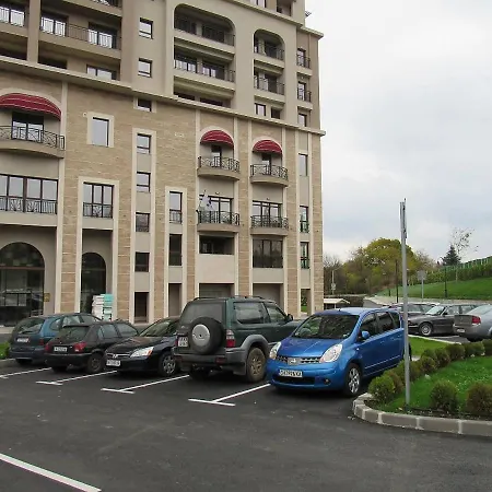 Lazuren Briag Private